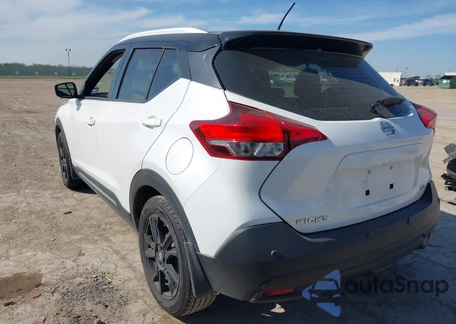 3N1CP5DVXLL573591: 43823842