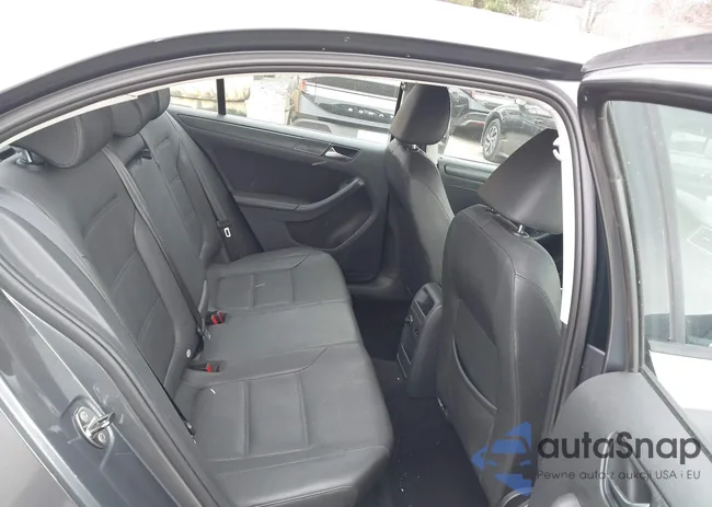 3VWDP7AJ0CM352913: 43823900