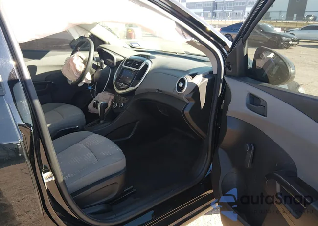 1G1JG6SB2L4118994: 43825042