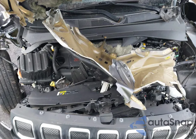 3C4NJDBB4NT101786: 43825132