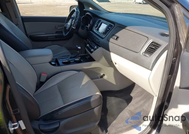 KNDMB5C12K6506149: 43825153