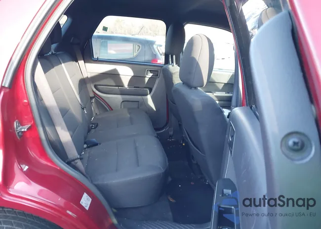 1FMCU0DG4CKB06061: 43825316