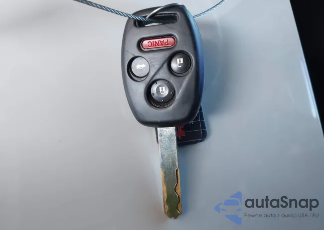 1HGCP2F77BA005560: 43825405