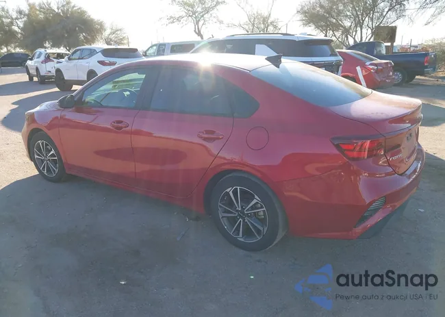 3KPF24AD7PE571967: 43825508