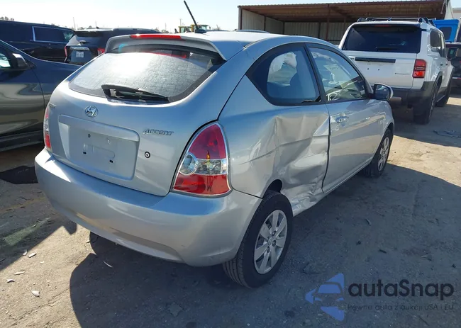 KMHCM3AC8BU191573: 43824565