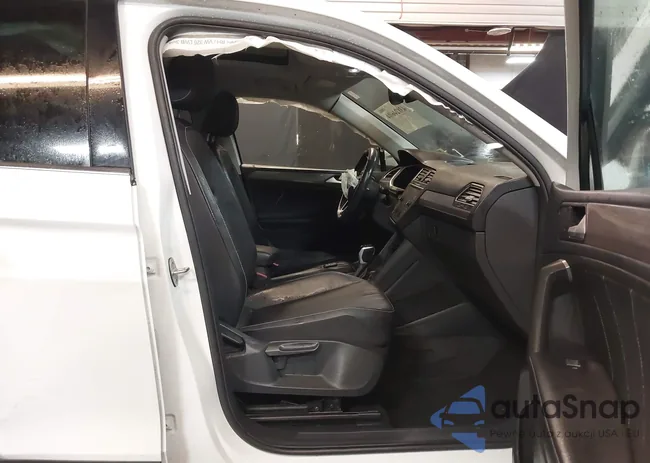 3VVMB7AX6RM162095: 43824604