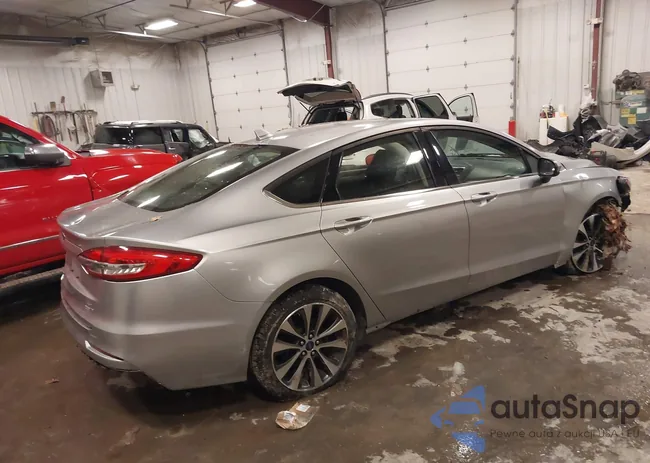 3FA6P0T95LR150051: 43824664