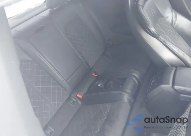 WAUR4AF59KA010122: 43824700