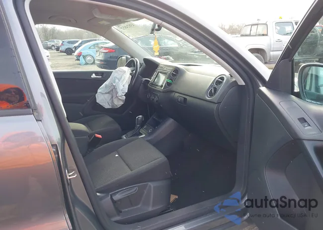 WVGBV7AXXJK004430: 43824852