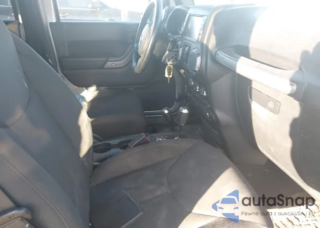 1C4BJWDG4HL544723: 43824906