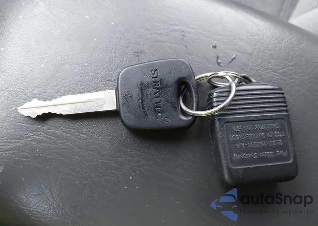 4F2YZ94154KM20279: 43826427