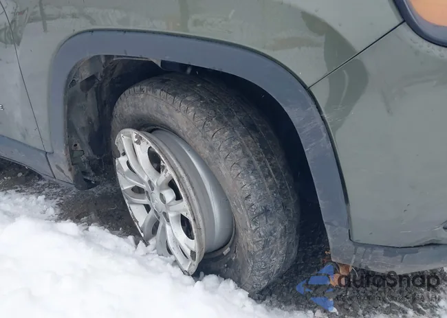 1C4PJMCX0KD330020: 43825681