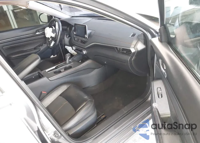 1N4BL4CV6KC175827: 43825827