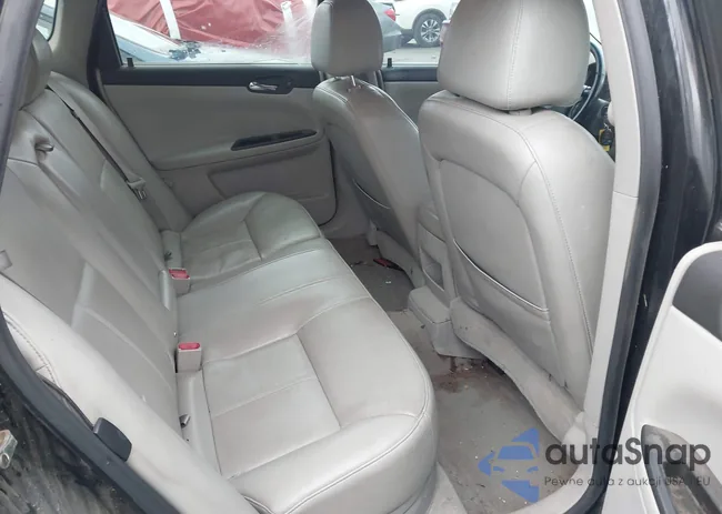 2G1WD58C179330104: 43825892