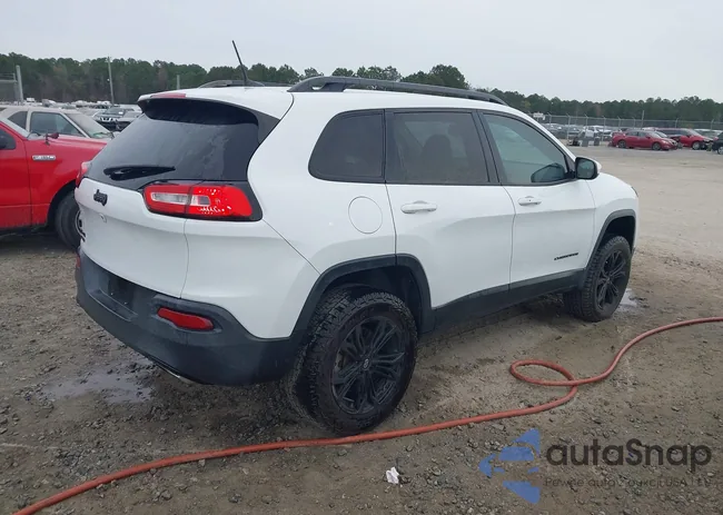 1C4PJMCSXGW105104: 43827157