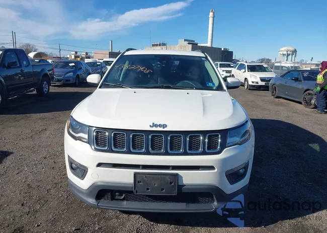 3C4NJDBB9JT393364: 43827408