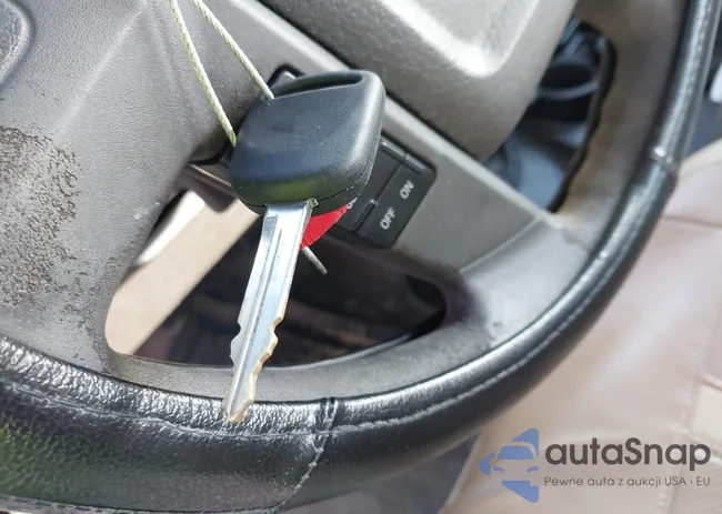 1FTRF14WX9KB80454: 43827410