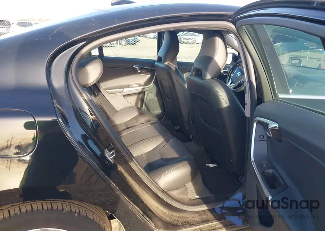 YV1612TM3F1343528: 43827413