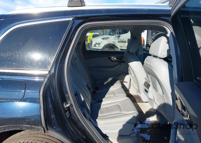 WA1LAAF70HD049251: 43826567