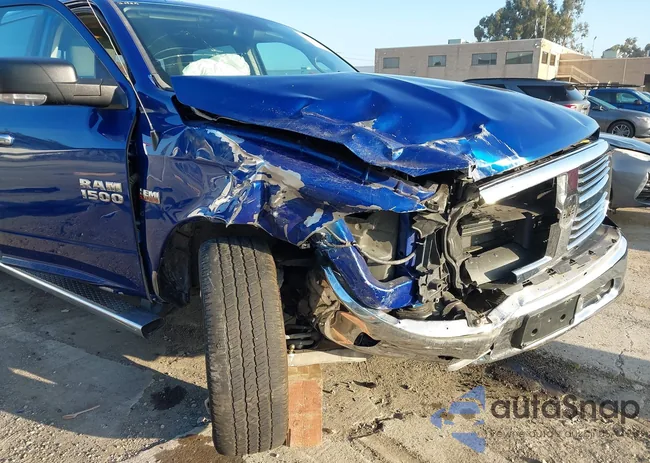 1C6RR6LT1FS608006: 43826610