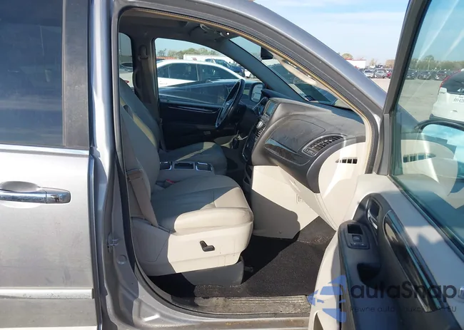 2C4RC1CG2GR129287: 43826636