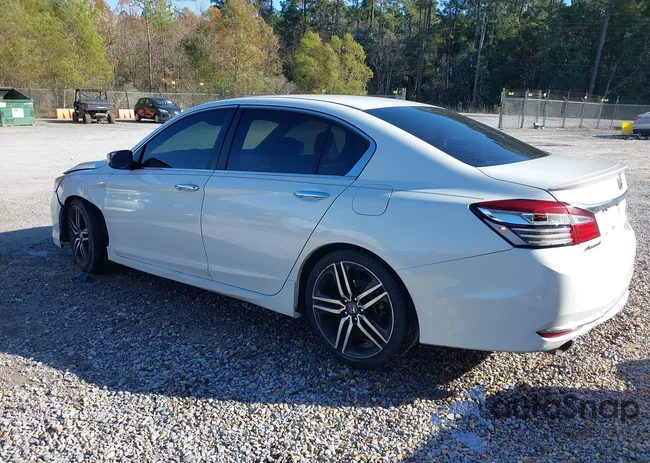 1HGCR2F55GA049685: 43826714