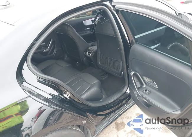 W1K3G4EB7LJ236031: 43826893