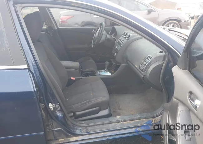 1N4AL2AP3CN468529: 43828404