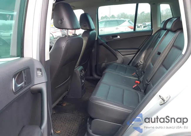 WVGAV7AX8BW534496: 43827546