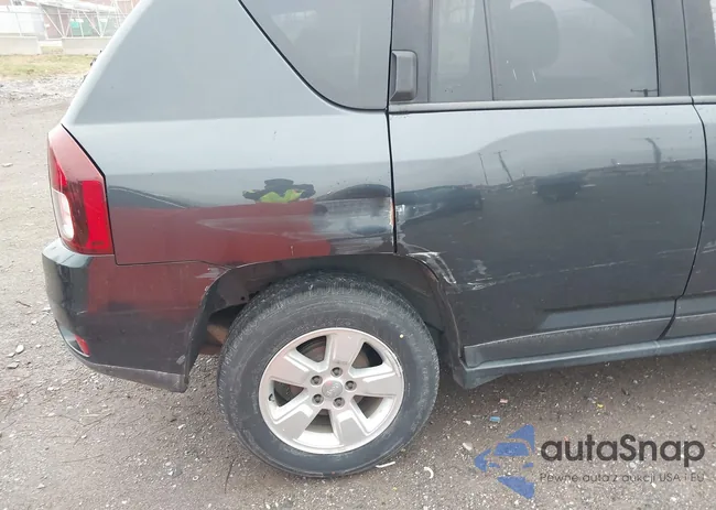 1C4NJCBA4FD235612: 43827674