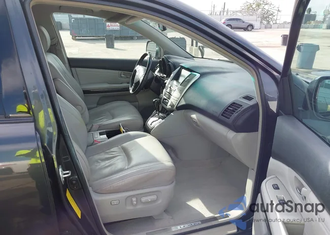 2T2GK31U68C035036: 43827705