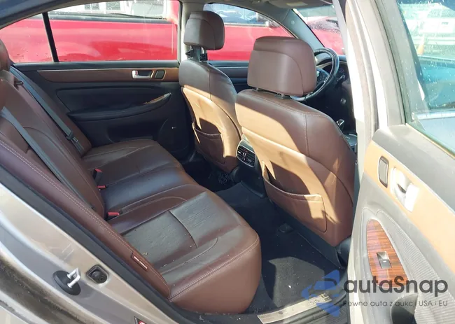 KMHGC4DD2DU250439: 43827772