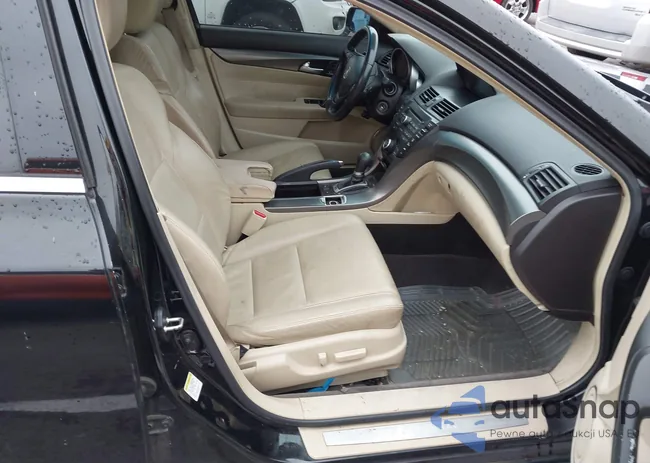 19UUA8F26CA039469: 43827773