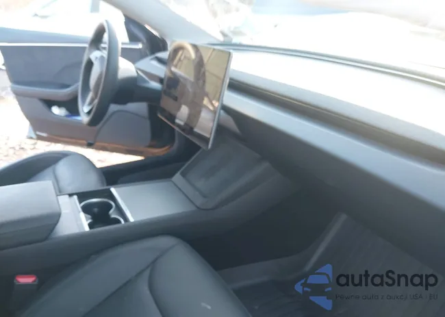 5YJ3E1EB0RF766811: 43827808