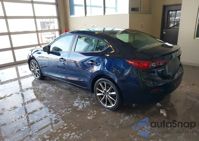 3MZBN1V32JM246448: 43827846