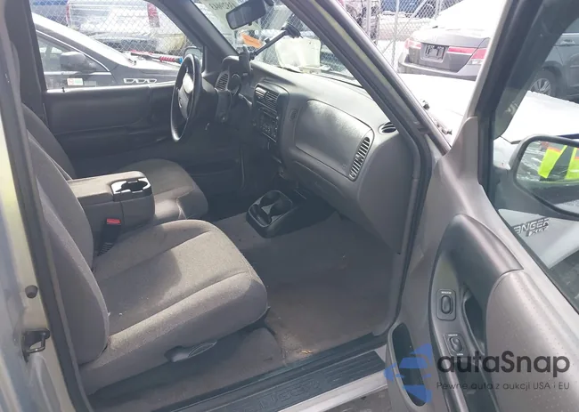 1FTYR14U92TA58170: 43829043