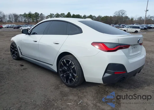 WBA63AV05NFM03098: 43829116