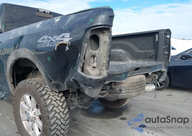 3C6UR5GL1HG716375: 43829203