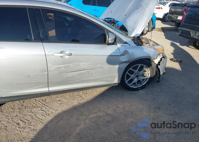 1FADP3F25FL277568: 43829279