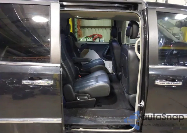 2C4RC1CG8GR221424: 43829436