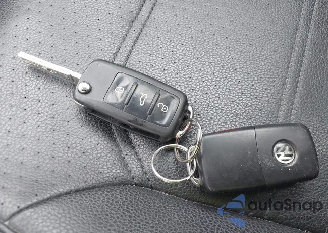 1VWBN7A34DC039879: 43829457