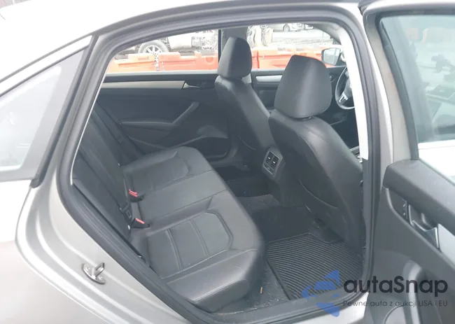 1VWBN7A34DC039879: 43829457