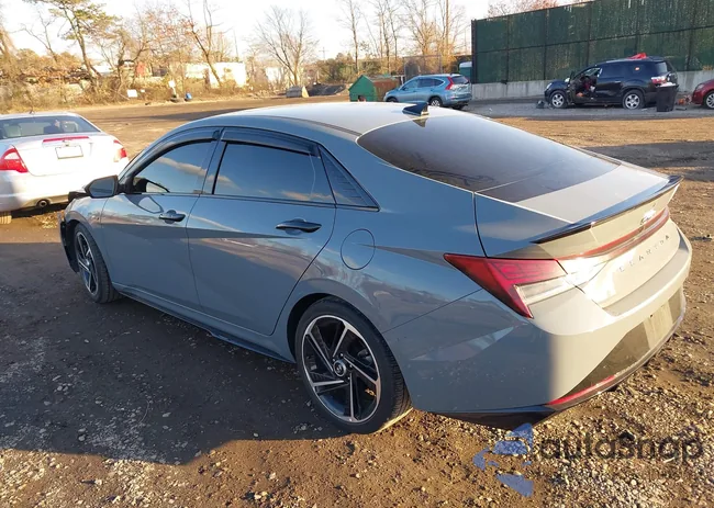 KMHLR4AF2PU407555: 43828565