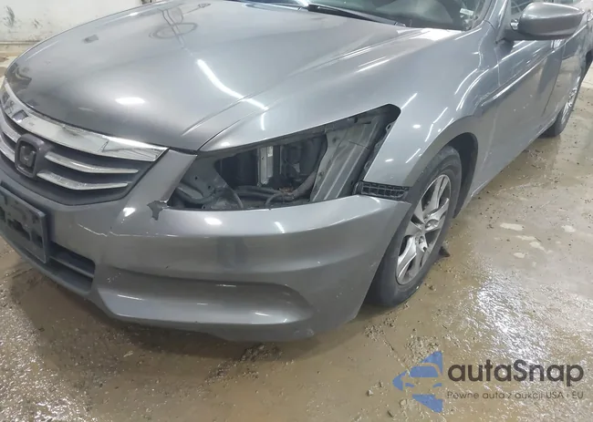 1HGCP2F43CA143460: 43830434