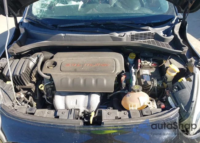 ZFBCFXBT1GP439191: 43830468