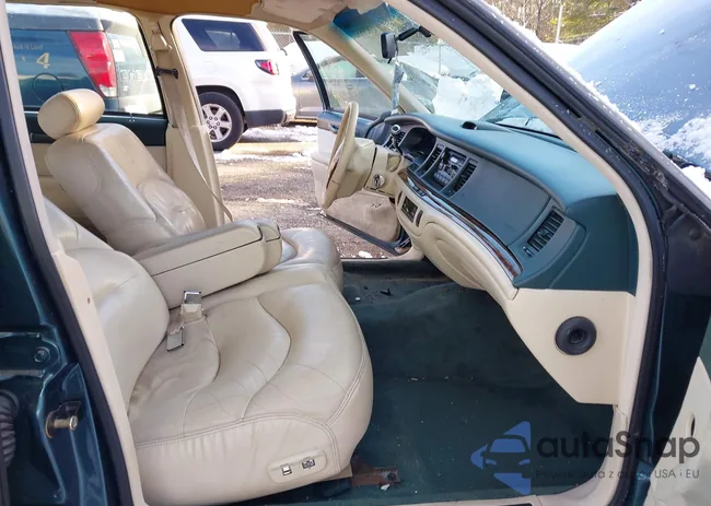 1LNLM82WXSY688851: 43829532