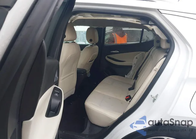 KL4MMDS21MB087035: 43829578