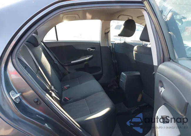 2T1BU4EE4BC708575: 43829718