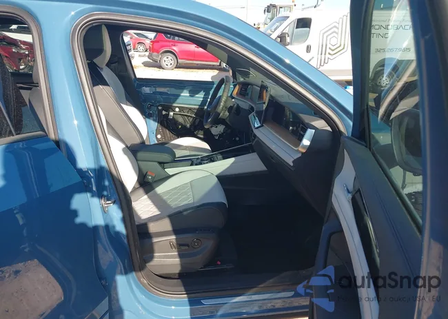 3VVLR7RM8SM059302: 43829873