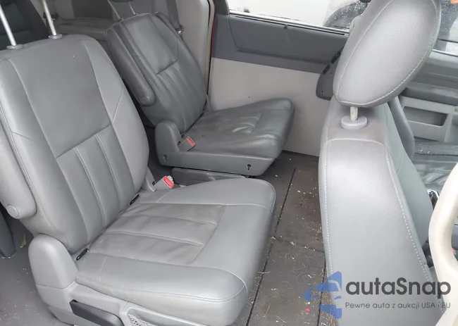 2A8HR54P38R709822: 43830941